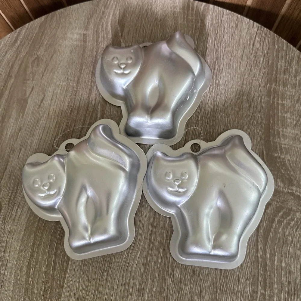 3 Wilton Halloween Black Cat Singles Mini Loaf Cake Pan Baking Molds 2105-1123